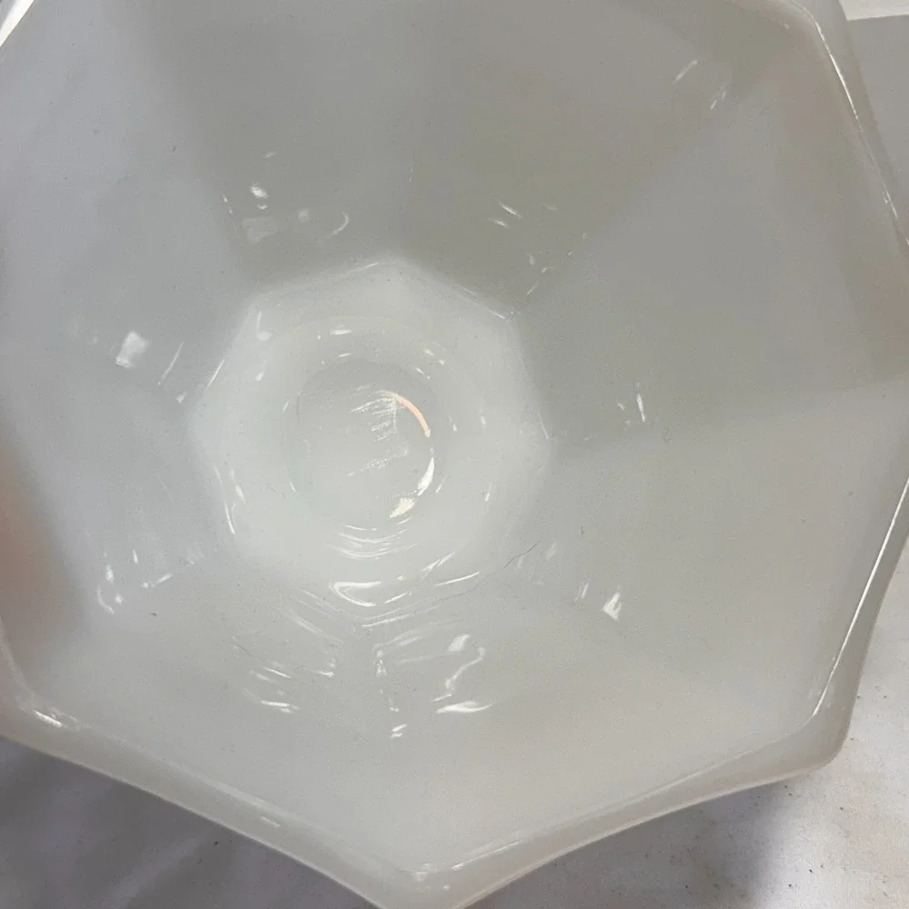 White Milk Glass Paneled Grapes & Leaves Bowl Footed Compote‎ Leaf